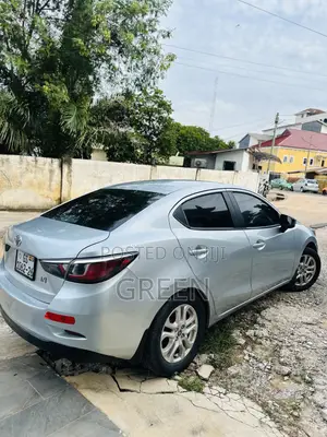 Toyota Yaris iA 1.5 FWD 2017 Silver