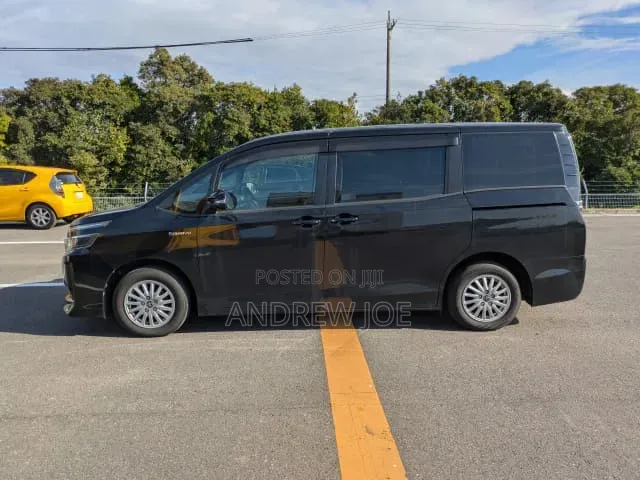Toyota Voxy 2015 Black