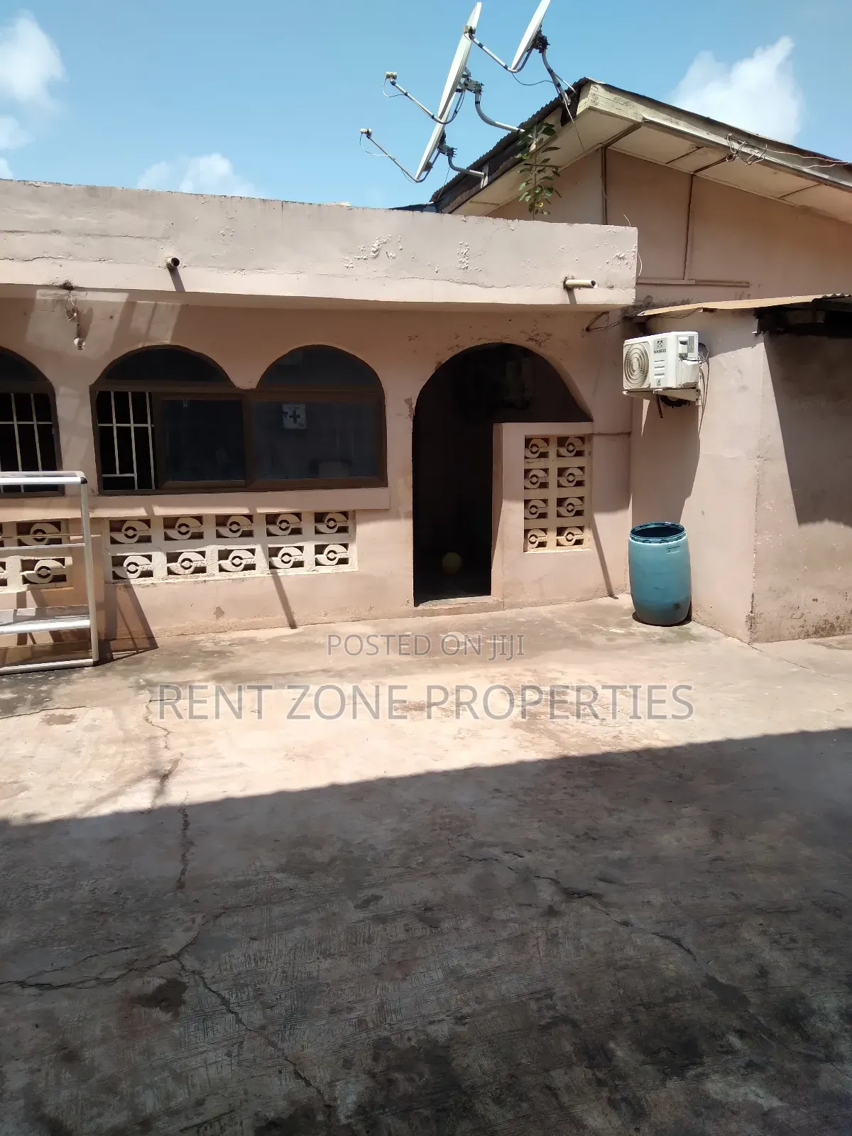 1bdrm Apartment in Ofankor for rent