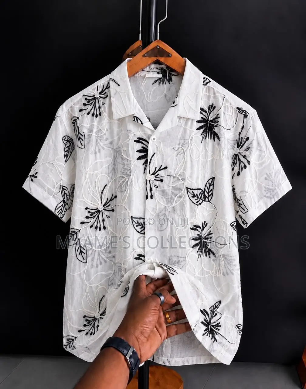 Solid Men’S Buttons Short Sleeve Shirt