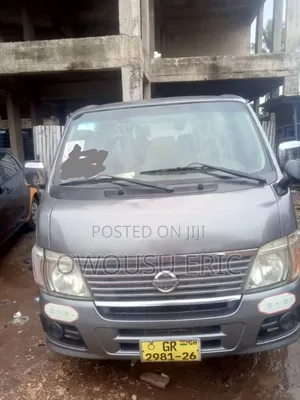 Nissan Caravan (Urvan) 2012 Silver
