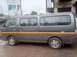Nissan Caravan (Urvan) 2012 Silver