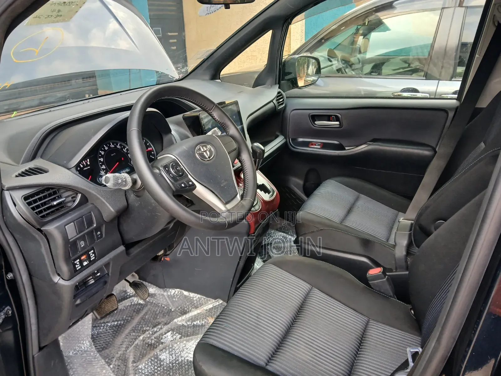 Toyota Voxy SV Premium 2014 Blue