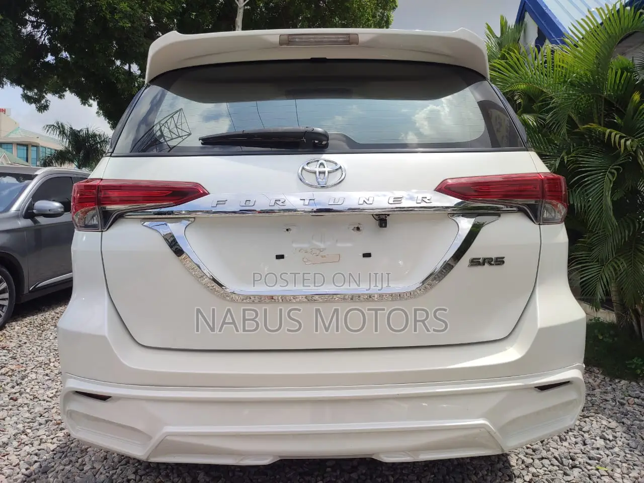 Toyota Fortuner 2.7 AWD 2018 White