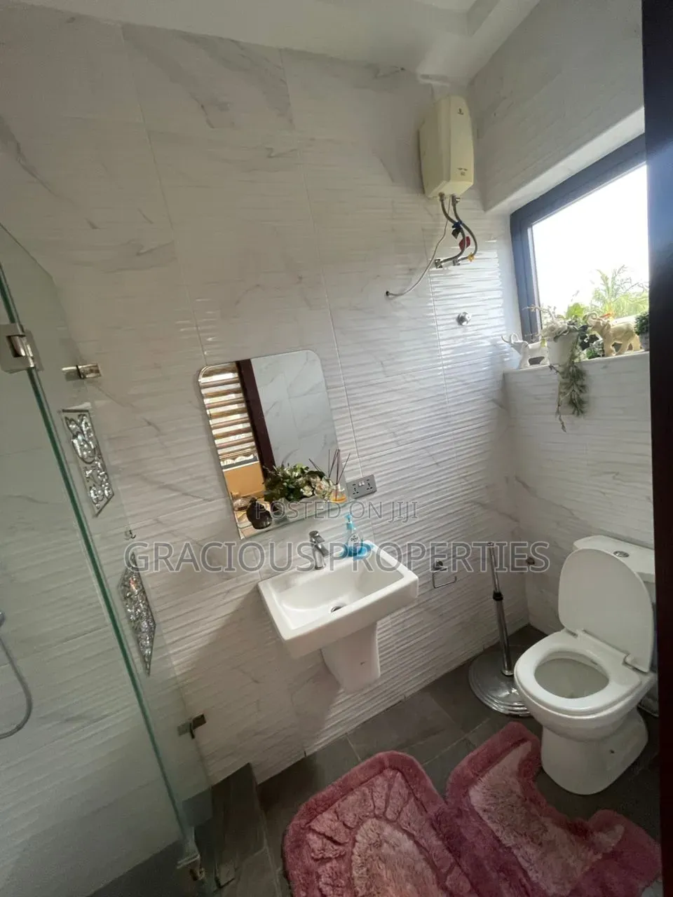 Furnished 3bdrm House in Gracious Properties, A&C Mall Area for rent