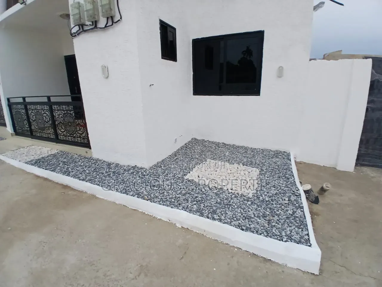 1bdrm Apartment in Gracious Properties, Sahara for rent