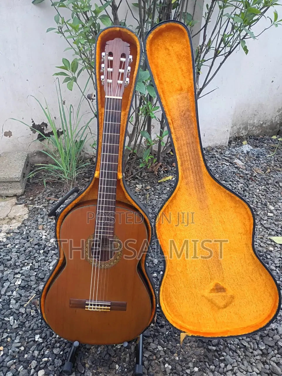 Kurosawa Classical Guitar in Hard Case