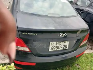 Hyundai Accent GLS 4dr Sedan (1.6L 4cyl 6A) 2015 Black