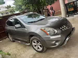 Nissan Rogue S 2011 Silver