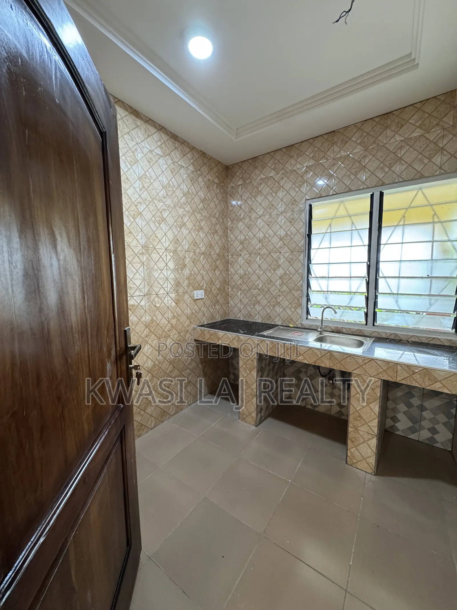 1bdrm Apartment in Redtop, Weija for rent
