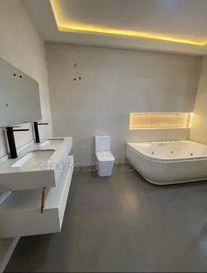4bdrm House in Seekers Realty, Lashibi for sale