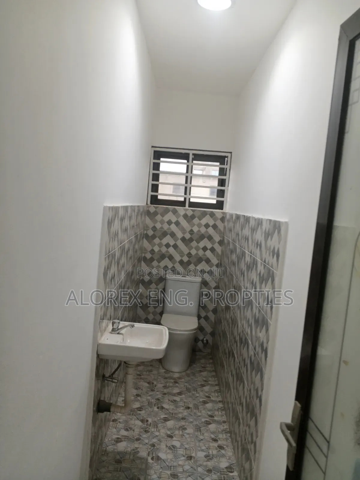 4bdrm House in Adenta Amrahia, Frafraha for rent