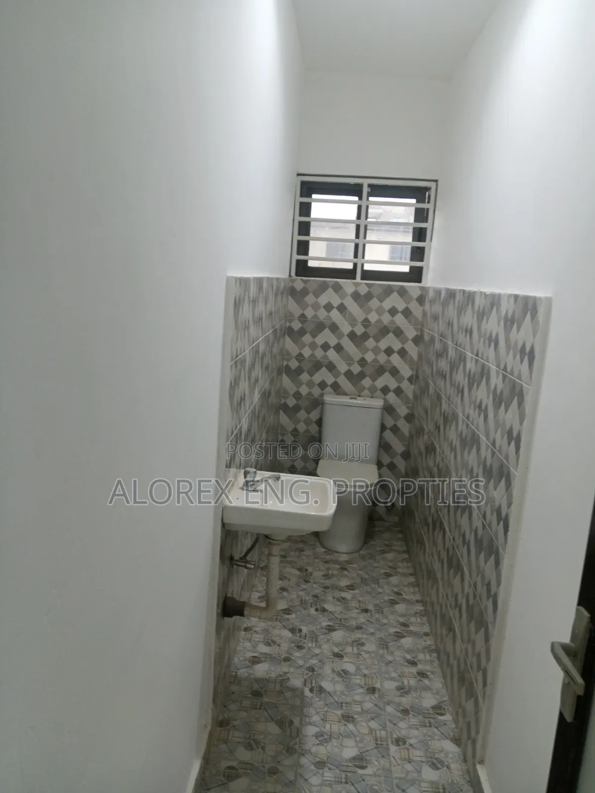 4bdrm House in Adenta Amrahia, Frafraha for rent