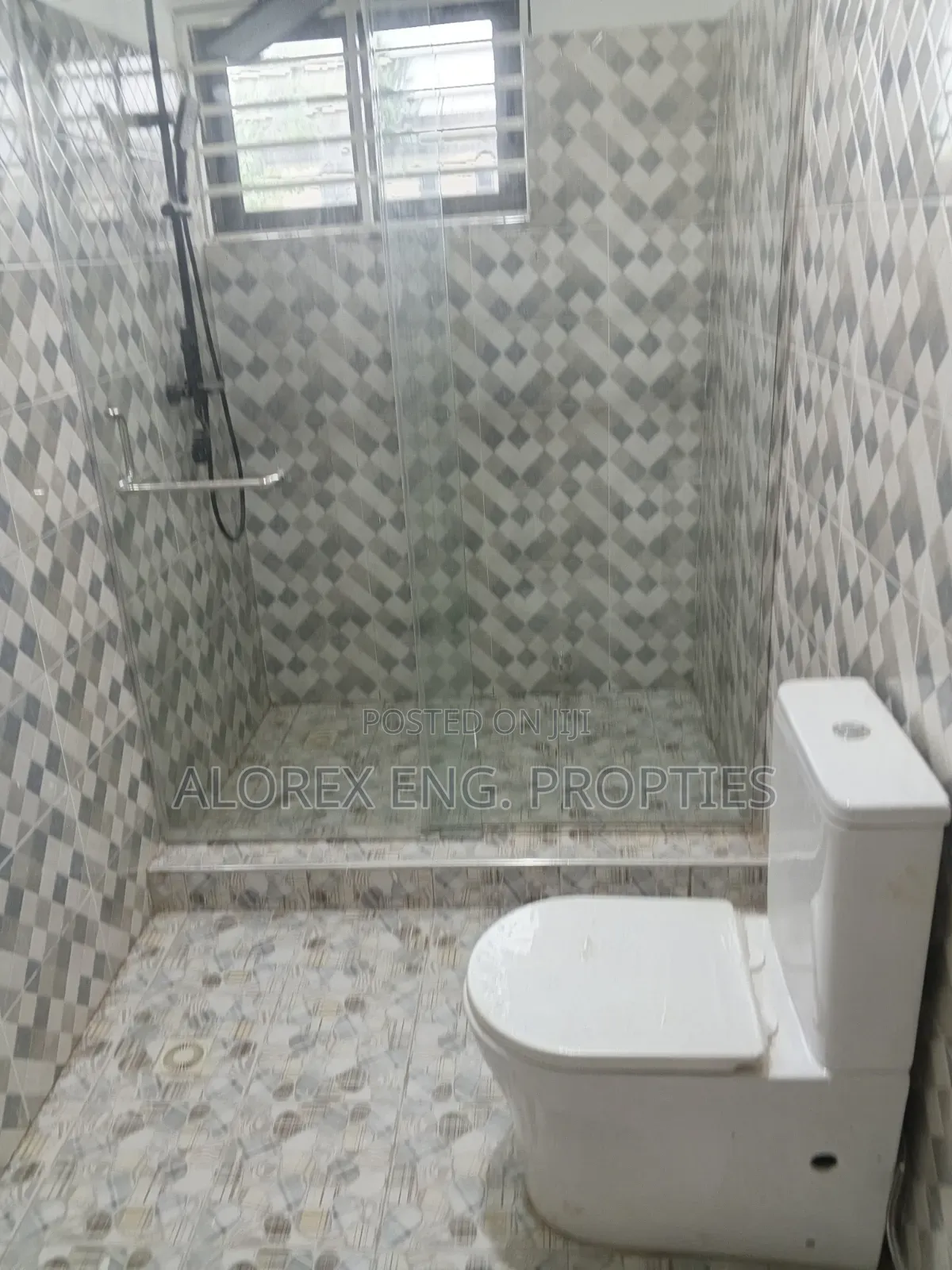 4bdrm House in Adenta Amrahia, Frafraha for rent
