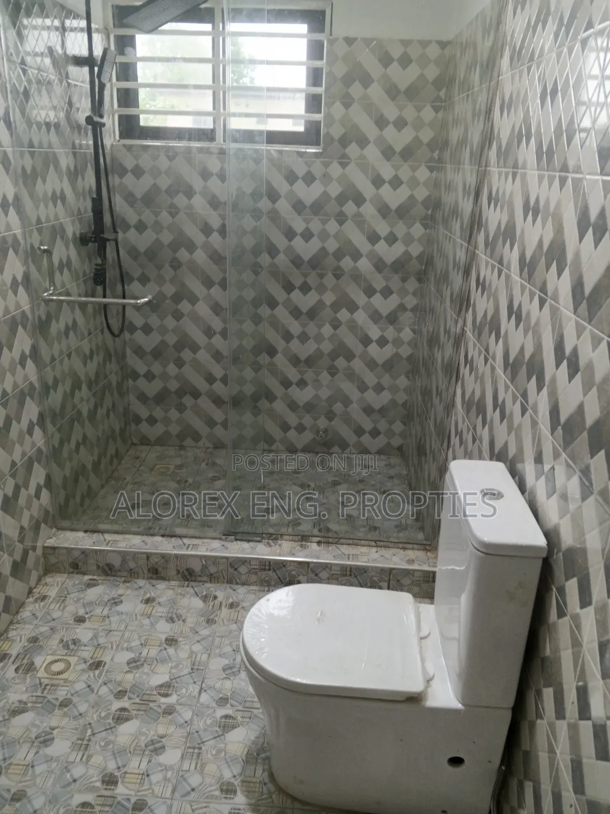 4bdrm House in Adenta Amrahia, Frafraha for rent