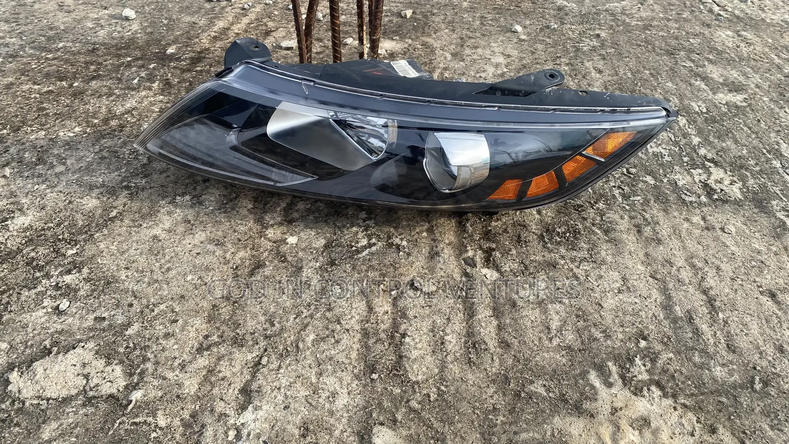Kia Optima 2012 Headlight Pair
