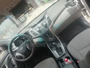Hyundai Elantra 2015 White