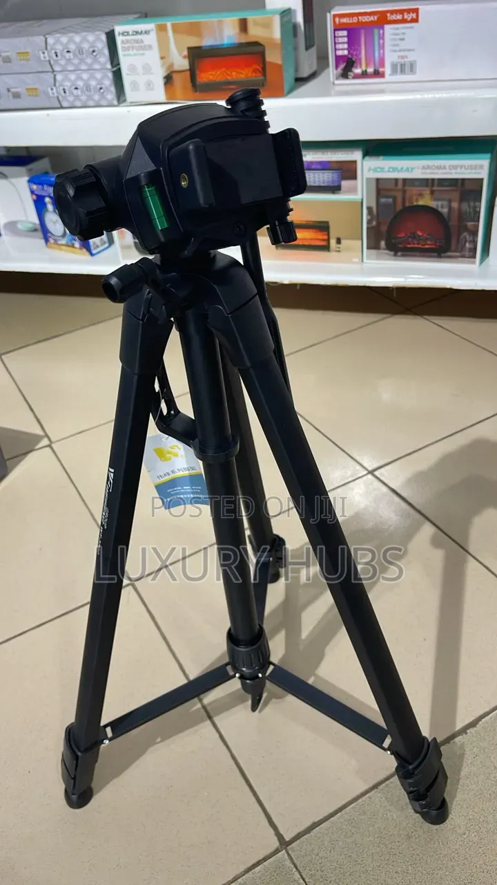 Live Stream 5ft Tall Tripod Stand