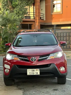 Toyota RAV4 XLE 4dr SUV (2.5L 4cyl 6A) 2015 Red