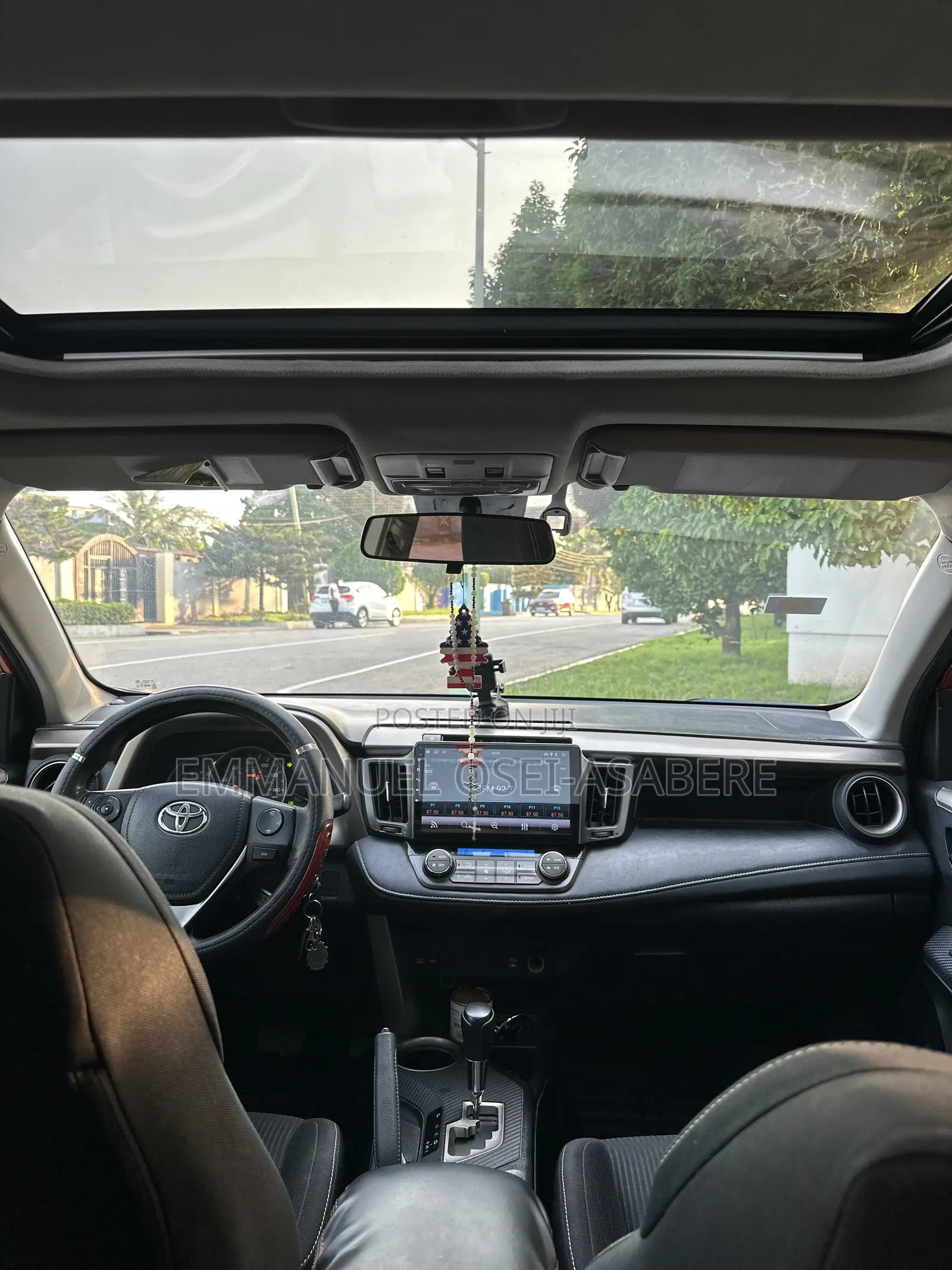 Toyota RAV4 XLE 4dr SUV (2.5L 4cyl 6A) 2015 Red