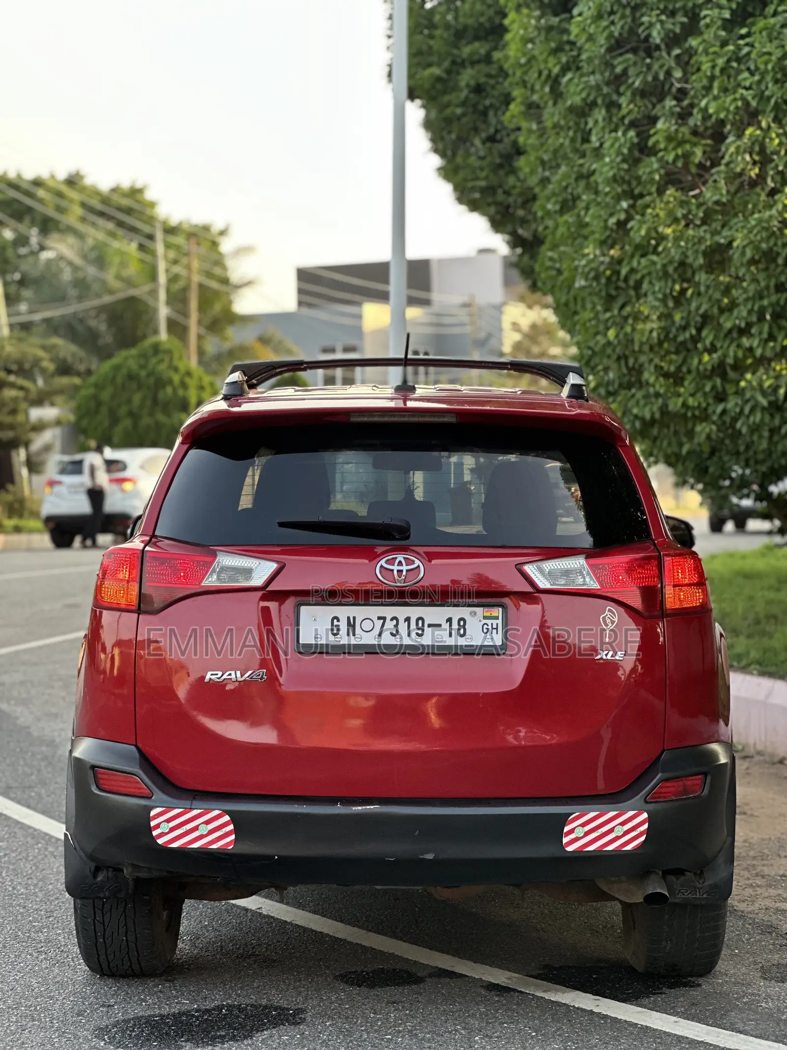 Toyota RAV4 XLE 4dr SUV (2.5L 4cyl 6A) 2015 Red