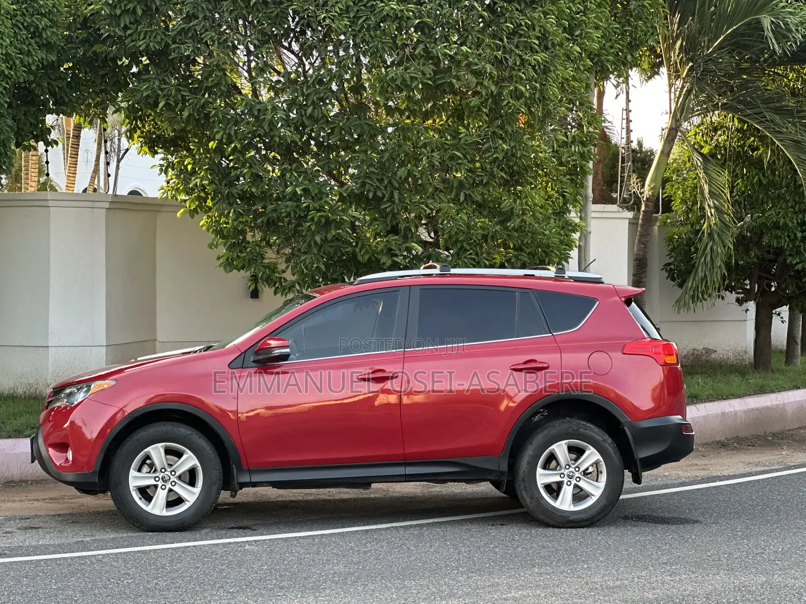 Toyota RAV4 XLE 4dr SUV (2.5L 4cyl 6A) 2015 Red