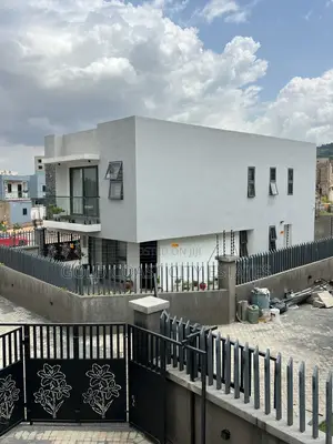 4bdrm House in Oyarifa Mall Area for sale