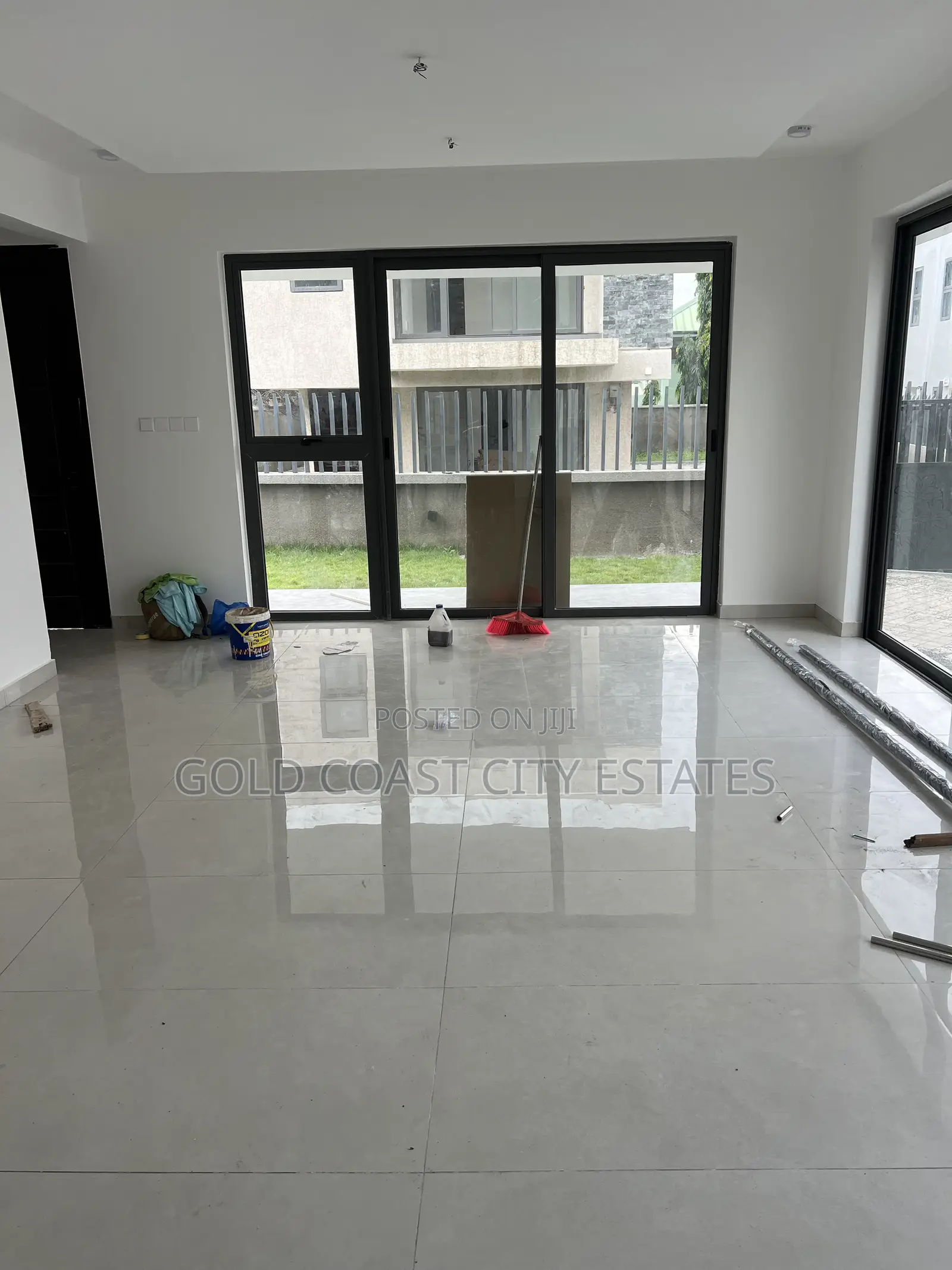 4bdrm House in Oyarifa Mall Area for sale