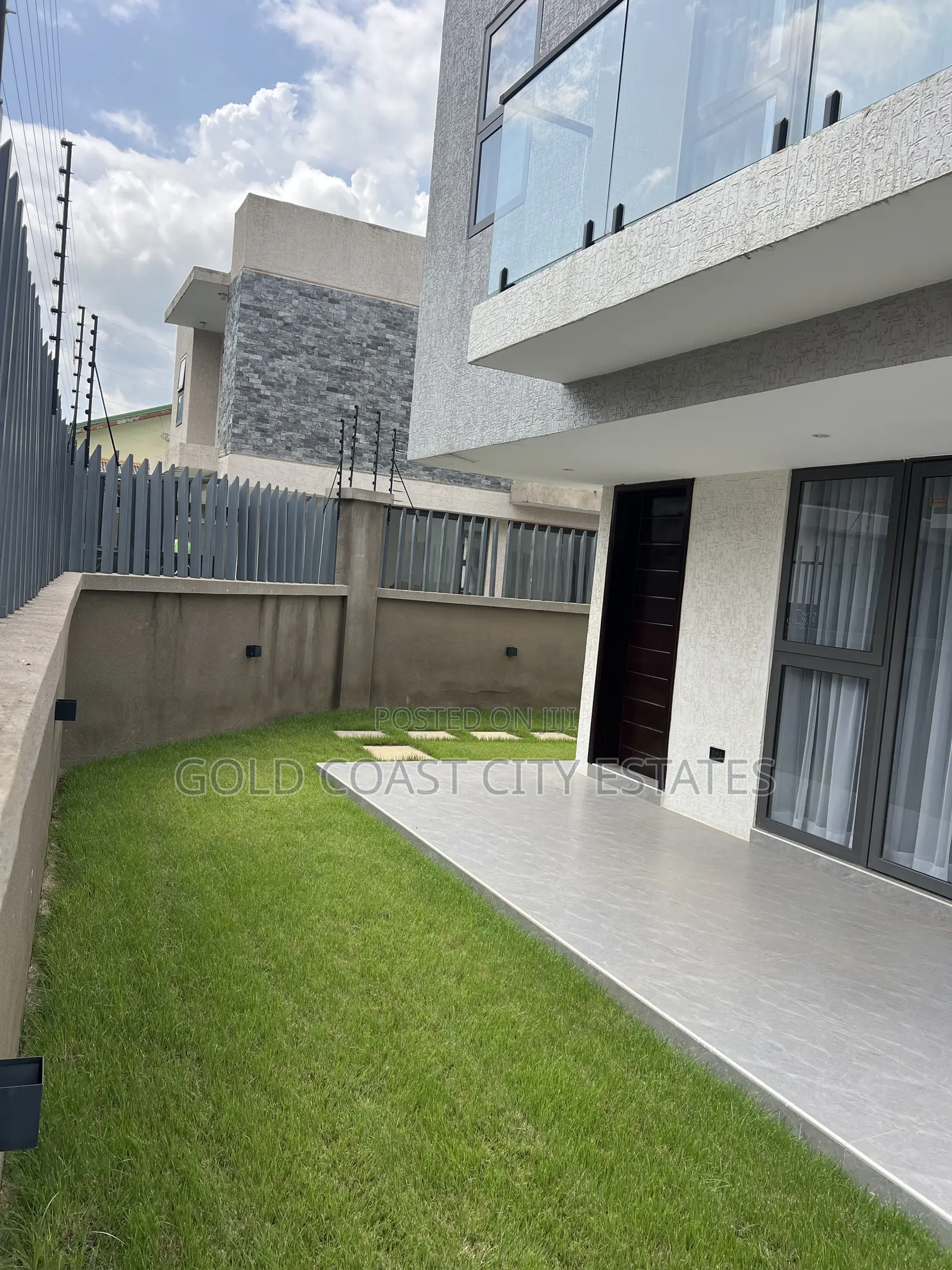 4bdrm House in Oyarifa Mall Area for sale