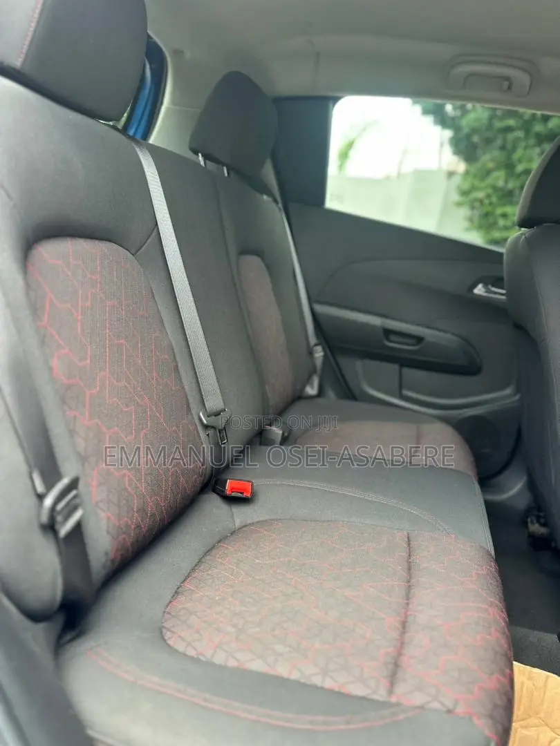 Chevrolet Sonic LT 2018 Blue