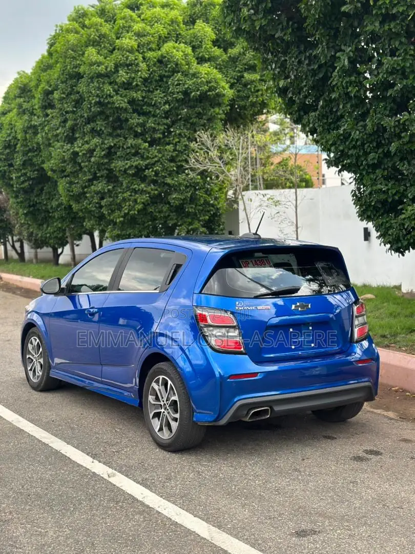 Chevrolet Sonic LT 2018 Blue