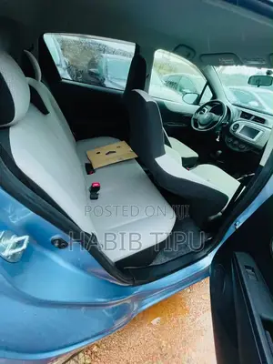 Toyota Vitz 2012 Blue