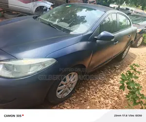 Renault Fluence 2011 Blue