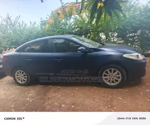 Renault Fluence 2011 Blue