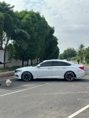 Honda Accord Touring 2.0T 2020 White