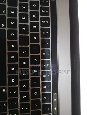 Laptop Apple MacBook Pro 2017 16GB Intel Core i7 SSD 256GB
