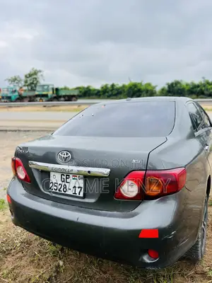 Toyota Corolla LE 4dr Sedan (1.8L 4cyl 4A) 2010 Black