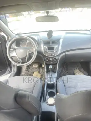 Hyundai Accent SE Hatchback 2016 Gray