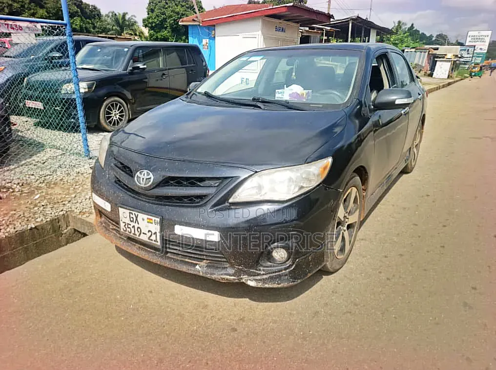 Toyota Corolla 2013 Black