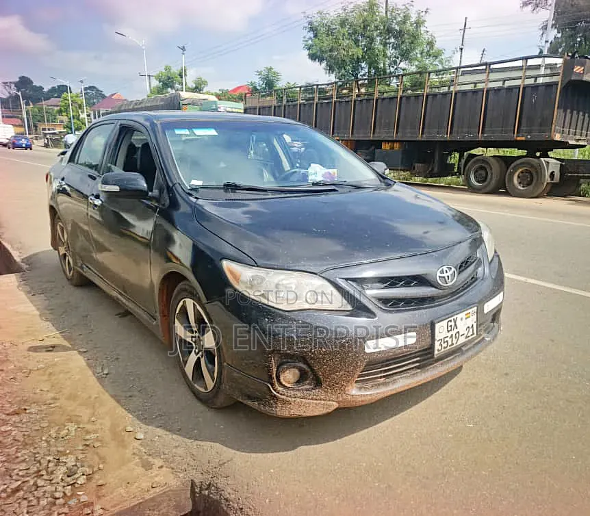 Toyota Corolla 2013 Black
