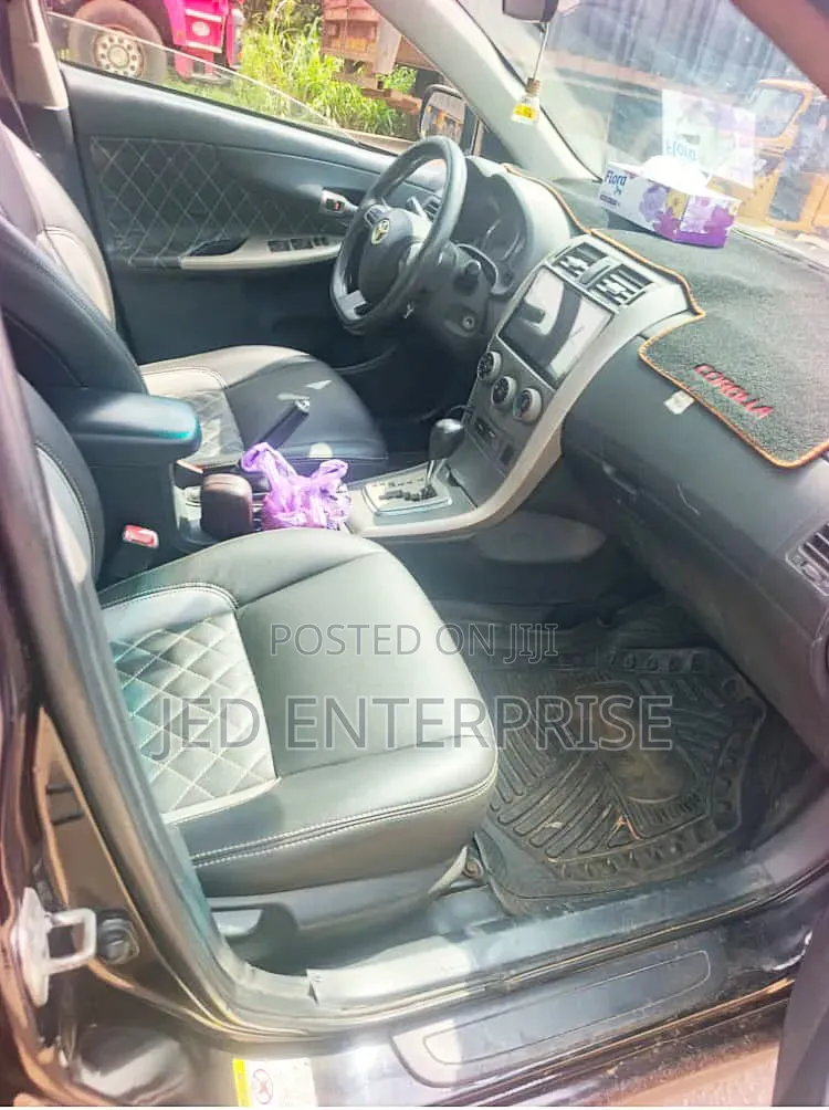 Toyota Corolla 2013 Black