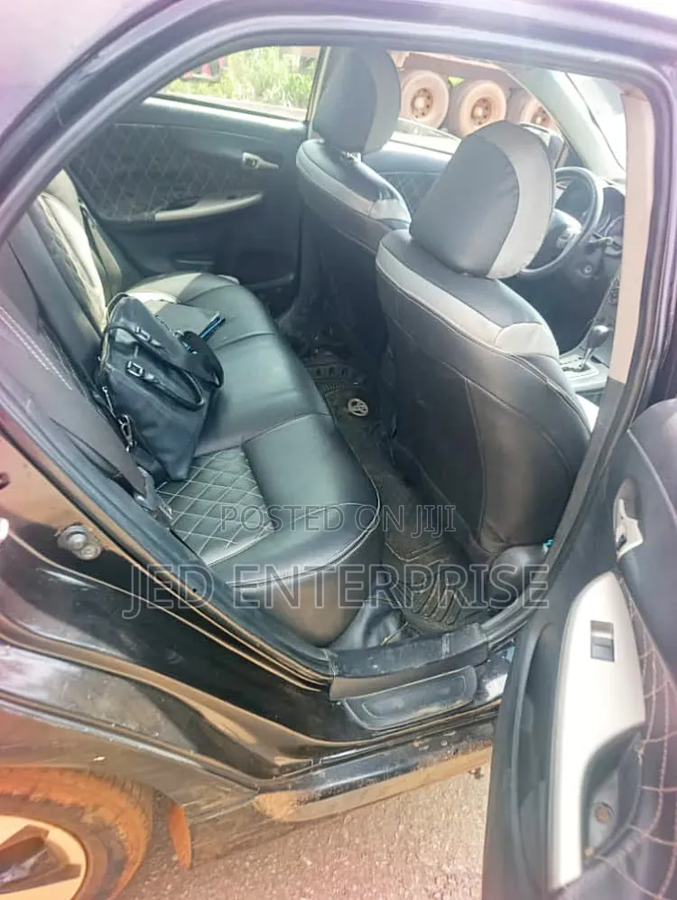 Toyota Corolla 2013 Black
