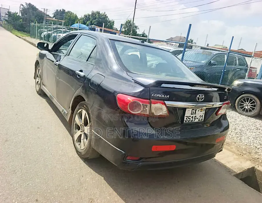 Toyota Corolla 2013 Black