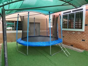 10ft Trampoline With Ladder and Safety Net