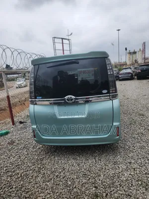 Toyota Voxy 2015 Green