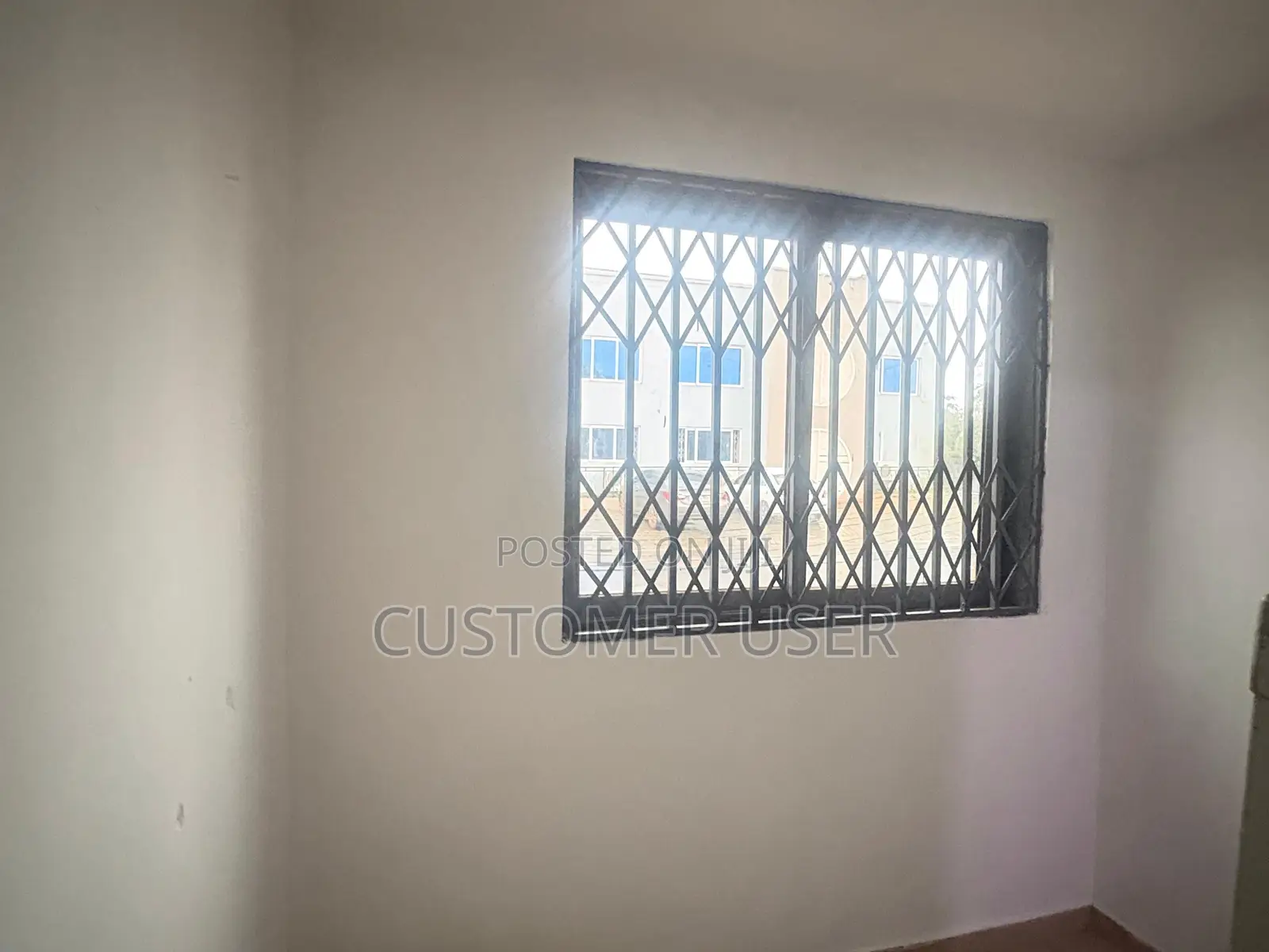 Furnished 1bdrm Room & Parlour in Community 4, Sakumono for rent
