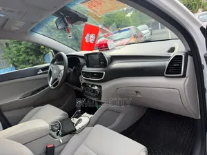 Hyundai Tucson 2019 White