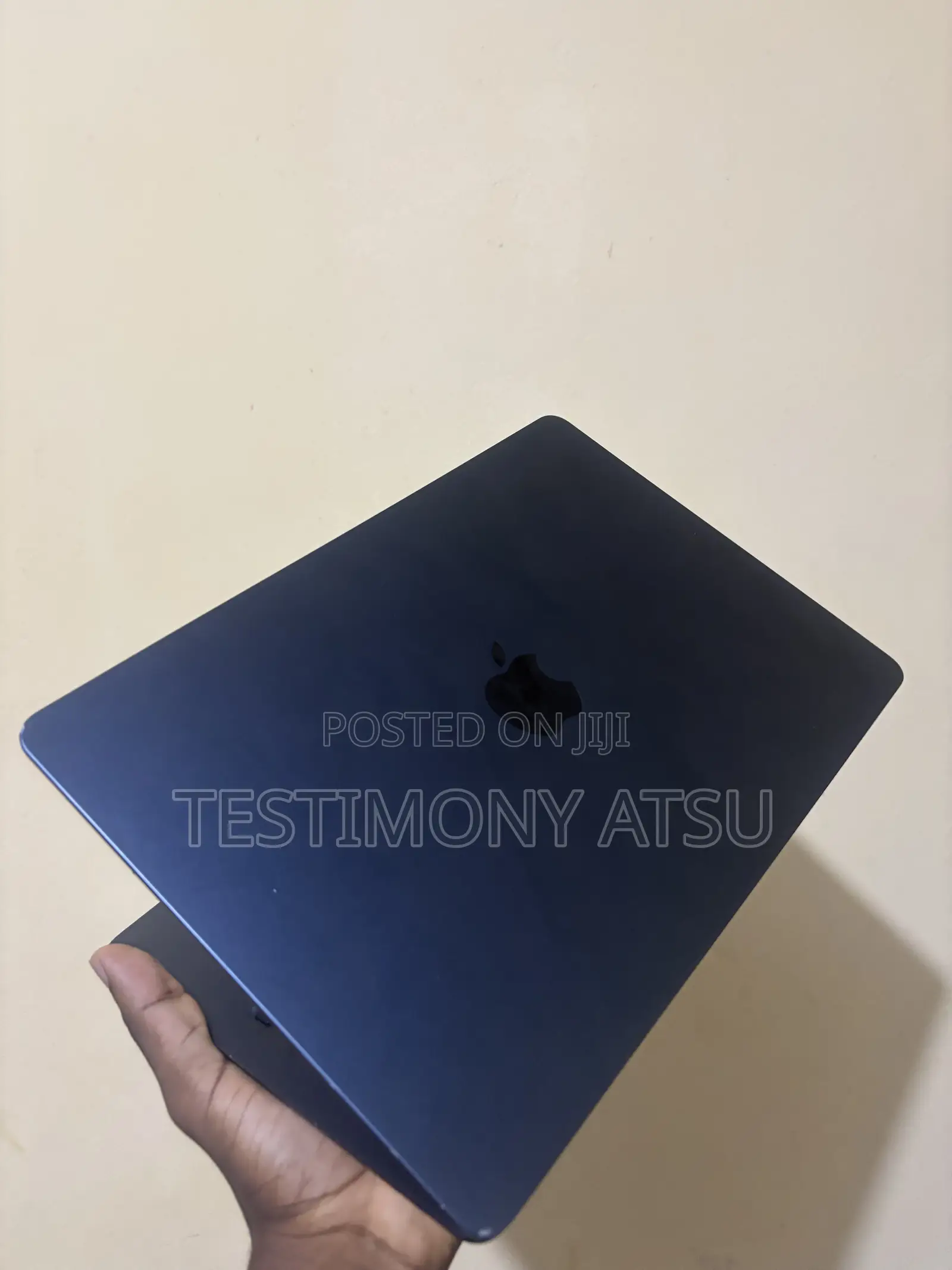 Laptop Apple MacBook Air 2022 M2 8GB Apple M2 SSD 256GB