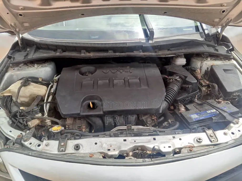 Toyota Corolla 2013 Silver