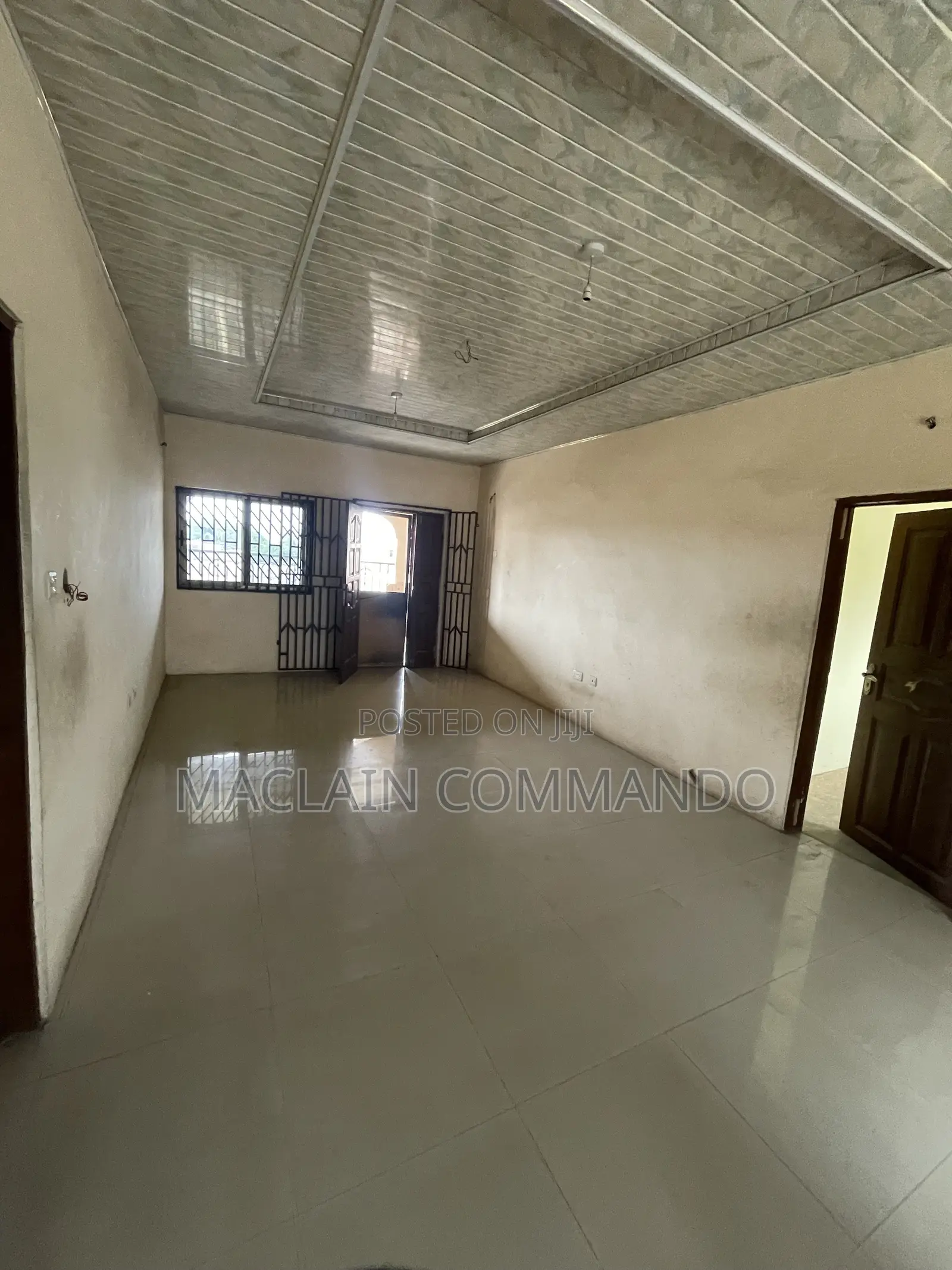 2bdrm Apartment in Tsuibleoo, Ledzokuku-Krowor for rent
